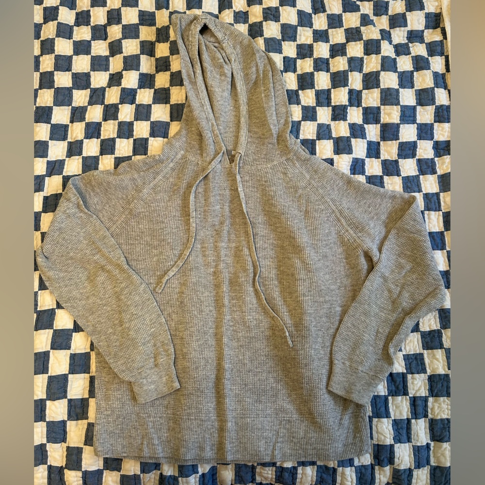 Soft & Lightweight Medium Uniqlo Waffle Sweatshirt